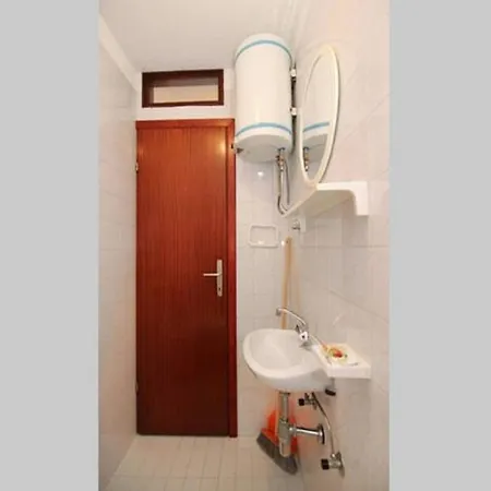 Mat Apartment Bol