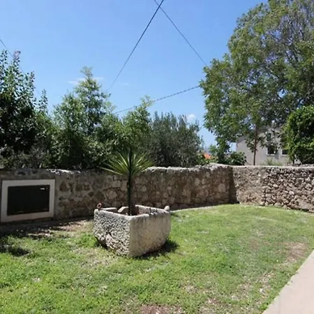 Matej Apartman *